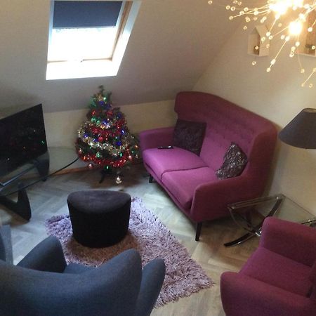 2 Bedroom Furnished Apartment In A Rural Position Stone  Exterior foto
