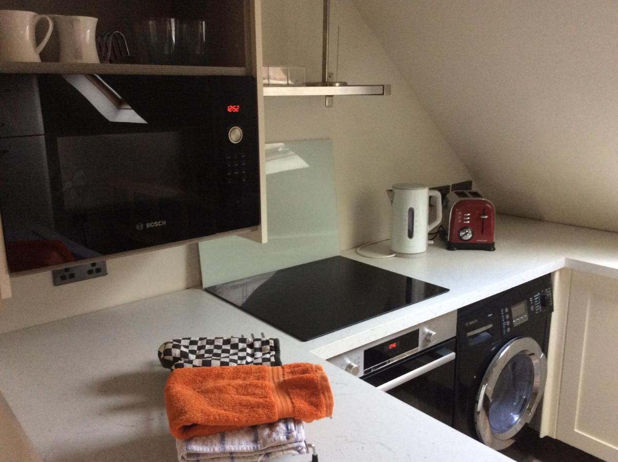 2 Bedroom Furnished Apartment In A Rural Position Stone  Exterior foto
