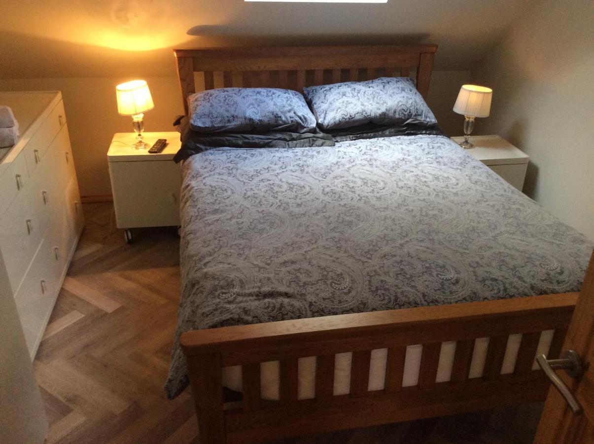 2 Bedroom Furnished Apartment In A Rural Position Stone  Exterior foto