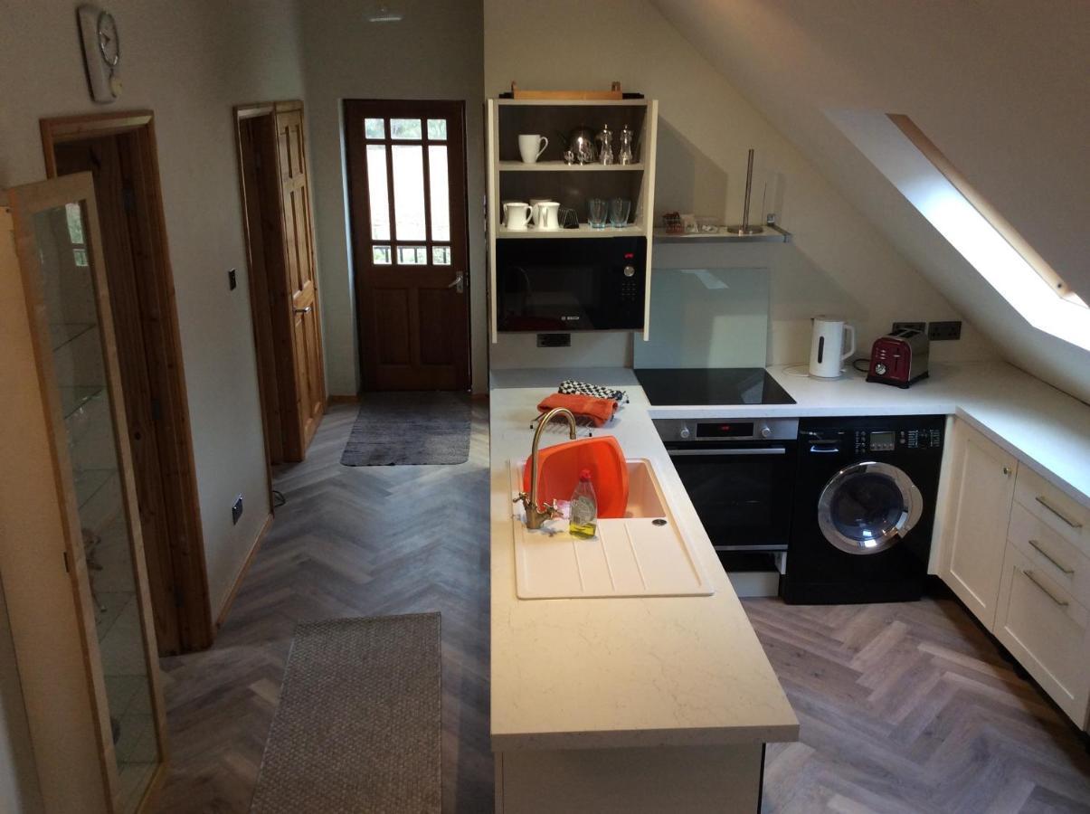 2 Bedroom Furnished Apartment In A Rural Position Stone  Exterior foto